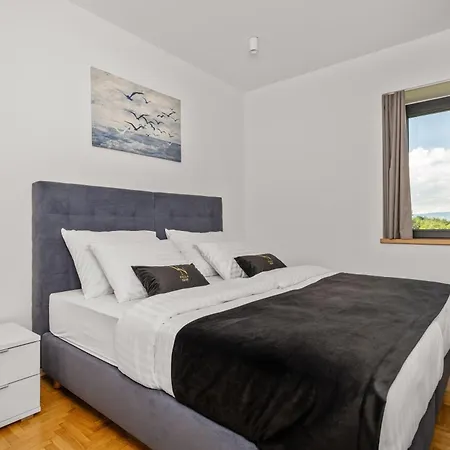 Holiday home Nene Luxus Und *